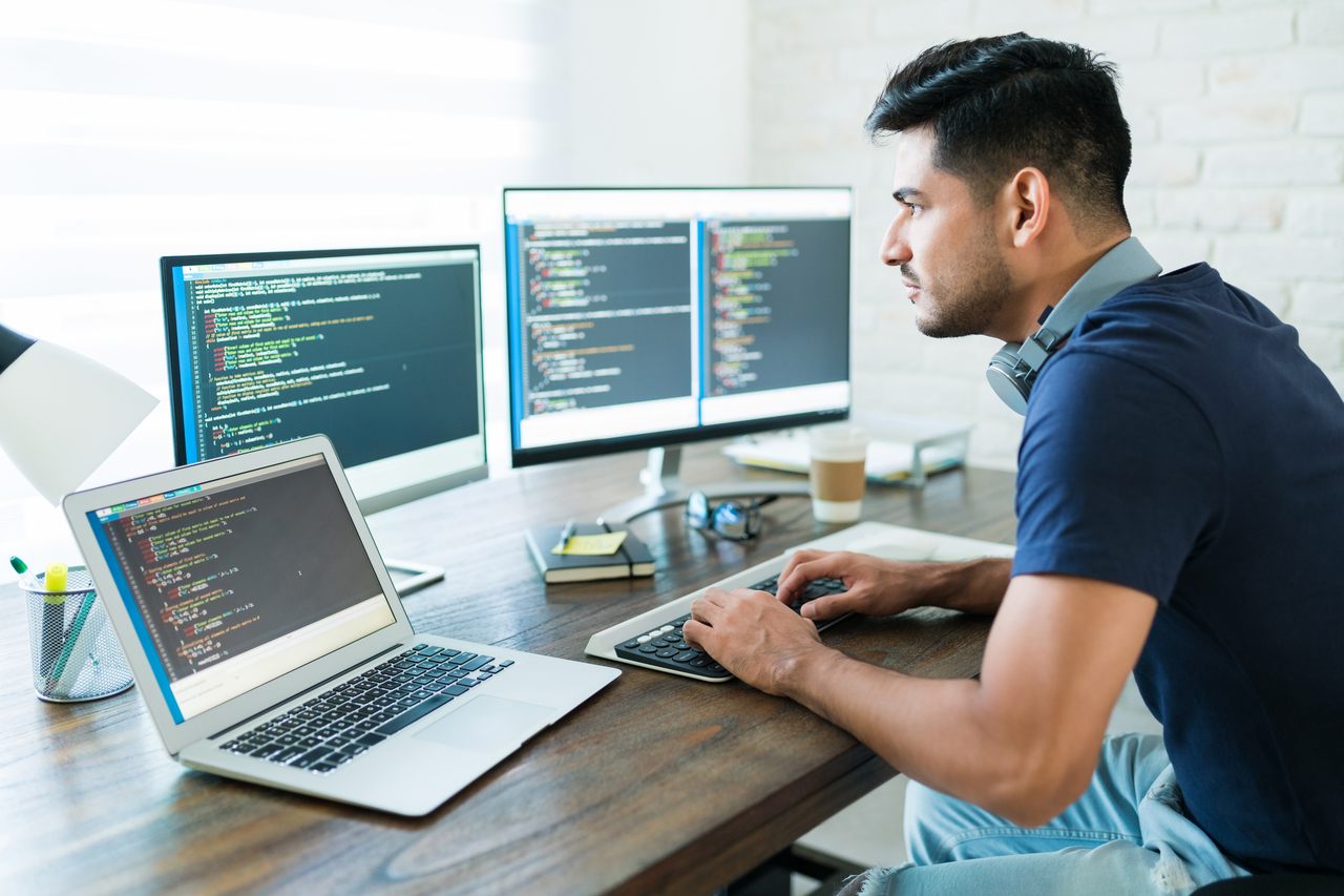 Front-End to Back-End: A Full Stack Approach to Web App Development